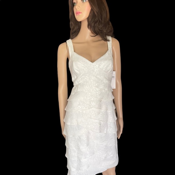 London Times Ivory Ruffle Dress size 6 - Picture 2 of 11